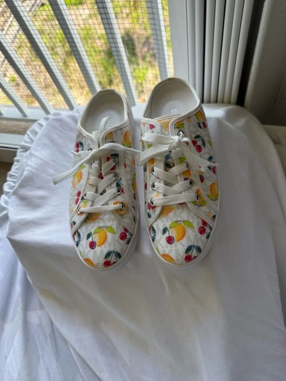 Michael Kors Poppy Fruit print logo, Slip-on canvas sneakers/mules. - Picture 1 of 7